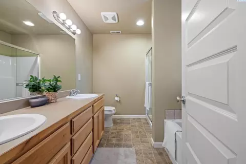 5613 Denver Dr, Pasco, WA 99301 photo 9