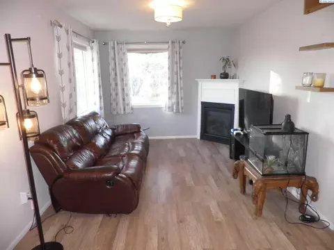 328 NW Webb, Pullman, WA 99163 photo 2
