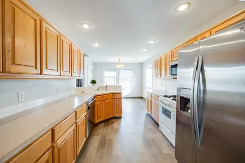 Kitchen - 420 NW Thomas St, Pullman, WA 99163 photo 1 of 3