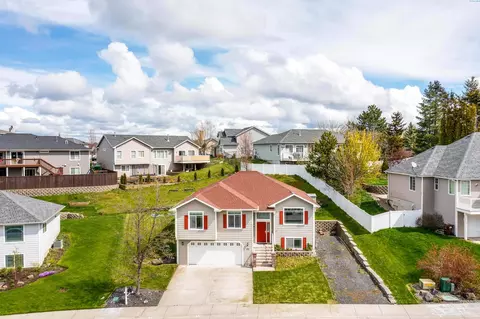 View/Area - 420 NW Thomas St, Pullman, WA 99163 photo 1 of 5