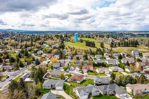 View/Area - 420 NW Thomas St, Pullman, WA 99163 photo 3 of 5