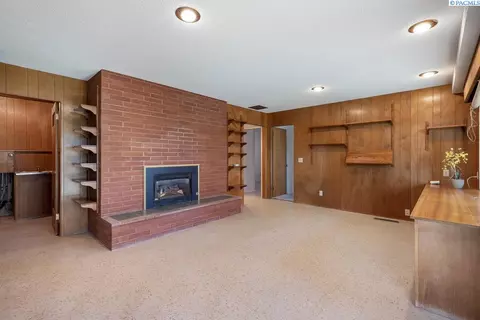 Living - 1480 NW Orion Dr, Pullman, WA 99163 photo 6 of 6
