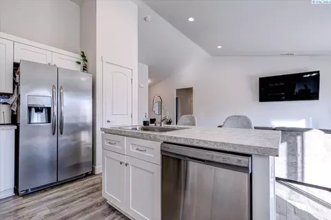 4305 Chilcotin Ln, Pasco, WA 99301 photo 9