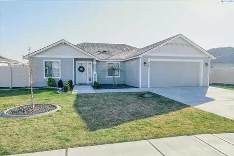 4305 Chilcotin Ln, Pasco, WA 99301 photo 2