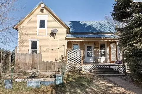 330 W Mohr St, Palouse, WA 99161