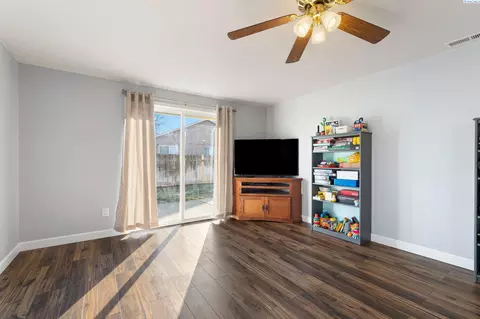 5203 Robert Wayne Dr, Pasco, WA 99301 photo 12