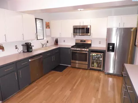 Kitchen - 140 NW Dillon, Pullman, WA 99163 photo 1 of 1