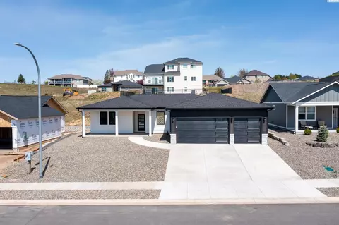 Exterior - 590 SW Cayuse St, Pullman, WA 99163 photo 7 of 8