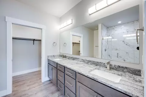 Bath - 590 SW Cayuse St, Pullman, WA 99163 photo 1 of 3