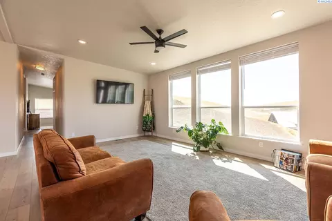 2001 Whelan Rd, Pullman, WA 99163 photo 3