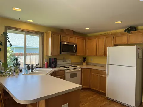 7704 Estevan Dr, Pasco, WA 99301 photo 8