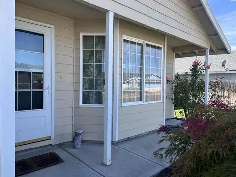 7704 Estevan Dr, Pasco, WA 99301 photo 5