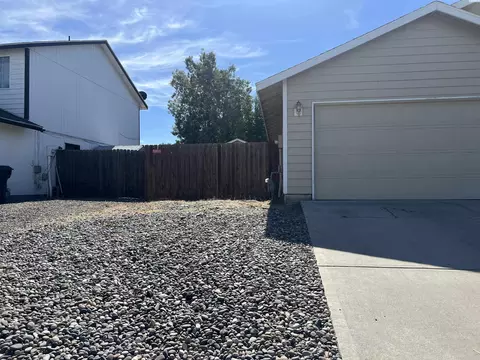 7704 Estevan Dr, Pasco, WA 99301 photo 4