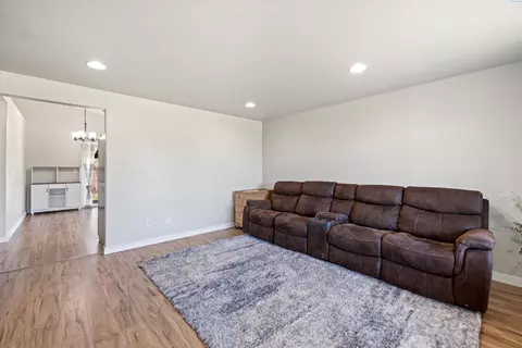 4302 Cornish Ln, Pasco, WA 99301 photo 4
