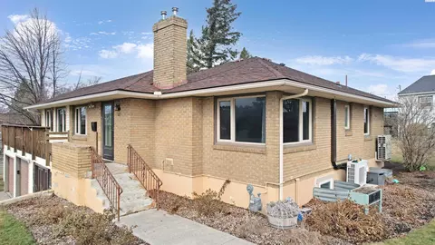 621 E Southview, Colfax, WA 99111 photo 2