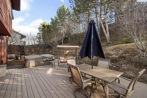 813 SEdge Knoll Dr, Pullman, WA 99163 photo 32