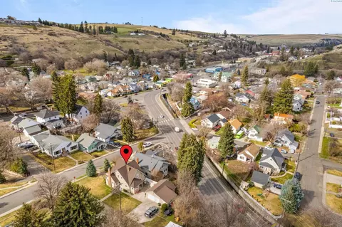 View/Area - 809 S Mill St, Colfax, WA 99111 photo 2 of 3