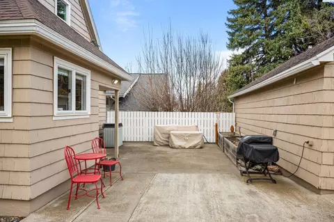 Exterior - 809 S Mill St, Colfax, WA 99111 photo 5 of 8