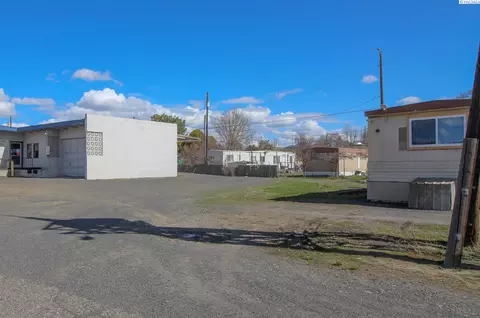 109 N First Ave, Mesa, WA 99343 photo 3