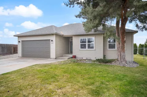 3811 Meadow View Ct, Pasco, WA 99301 photo 2
