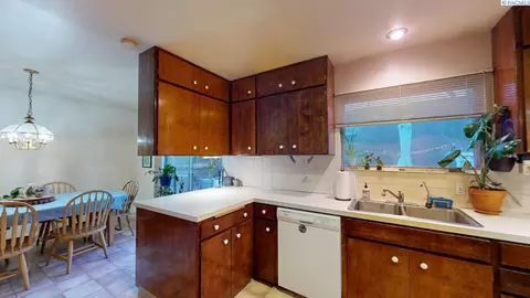 645 SW Dawnview Ct, Pullman, WA 99163 photo 5
