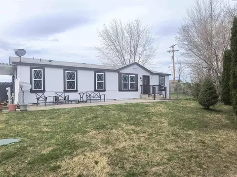8213 W Ruby St, Pasco, WA 99301 photo 2