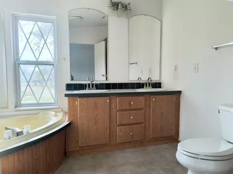 8213 W Ruby St, Pasco, WA 99301 photo 8