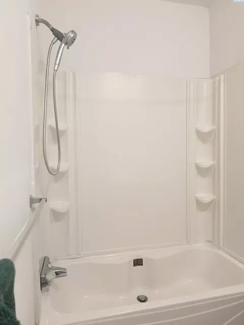 8213 W Ruby St, Pasco, WA 99301 photo 13