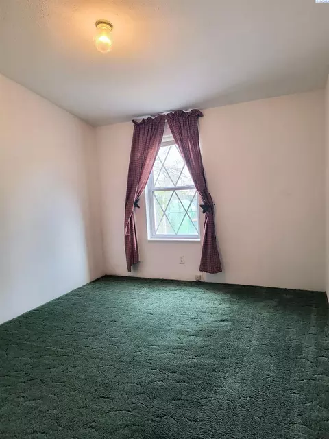 8213 W Ruby St, Pasco, WA 99301 photo 10