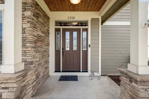 2315 NW Prairie View Dr, Pullman, WA 99163 photo 2