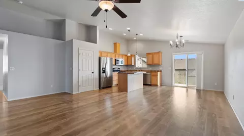 5508 Coolidge Ct, Pasco, WA 99301 photo 2