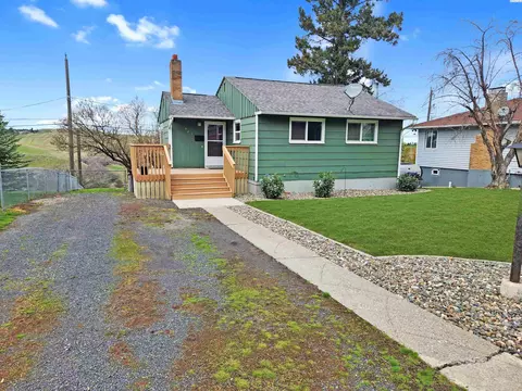 825 NW Clifford, Pullman, WA 99163 photo 2