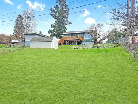 825 NW Clifford, Pullman, WA 99163 photo 15