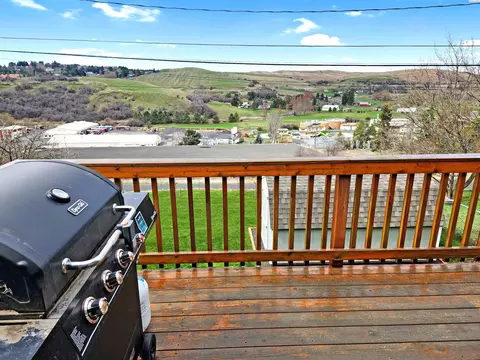 825 NW Clifford, Pullman, WA 99163 photo 14