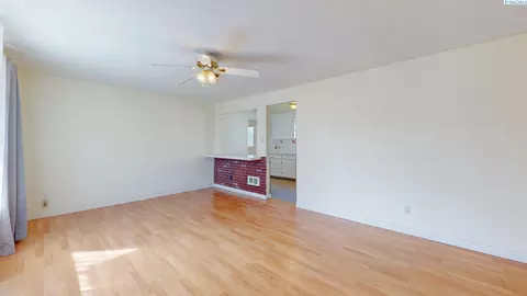 1324 N 7th Ave, Pasco, WA 99301 photo 4