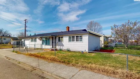 1324 N 7th Ave, Pasco, WA 99301 photo 2