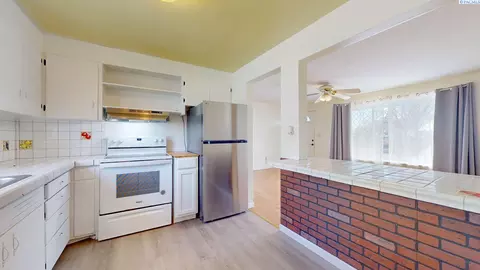 1324 N 7th Ave, Pasco, WA 99301 photo 8
