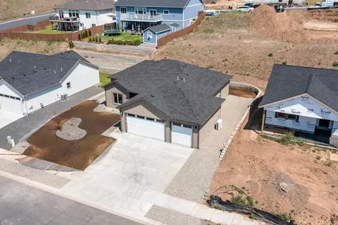 View/Area - 630 SW Cayuse, Pullman, WA 99163 photo 2 of 6