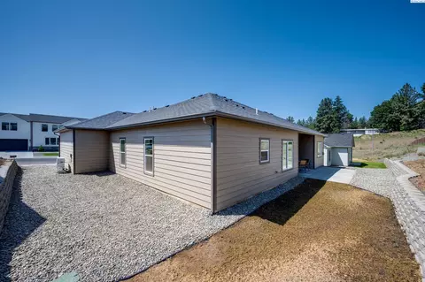Exterior - 630 SW Cayuse, Pullman, WA 99163 photo 4 of 5