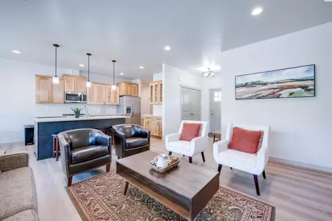 Living - 630 SW Cayuse, Pullman, WA 99163 photo 1 of 1