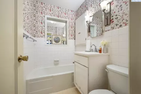 275 SW Shirley, Pullman, WA 99163 photo 7