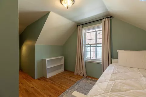 Bedroom - 525 SE Water St, Pullman, WA 99163 photo 7 of 8