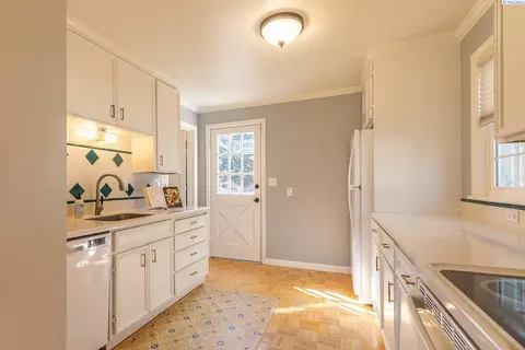 Kitchen - 525 SE Water St, Pullman, WA 99163 photo 1 of 4