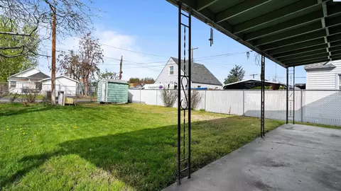 212 N 8th Ave, Pasco, WA 99301 photo 15