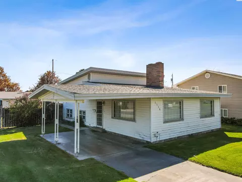1356 E Juniper, Othello, WA 99344 photo 1