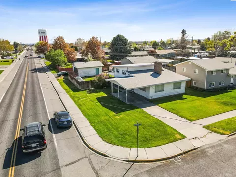 1356 E Juniper, Othello, WA 99344 photo 3