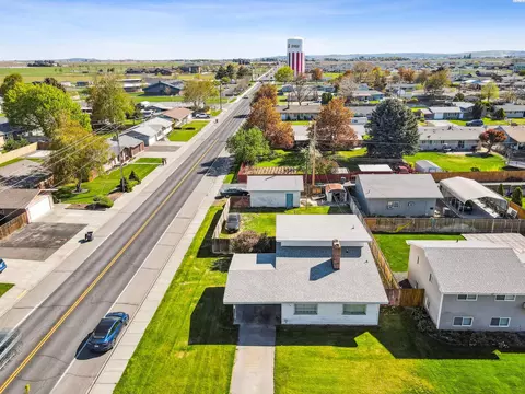 1356 E Juniper, Othello, WA 99344 photo 4