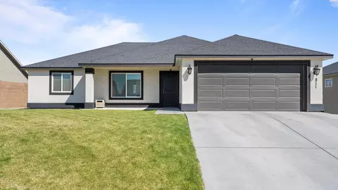 811 N Beech, Pasco, WA 99301 photo 1
