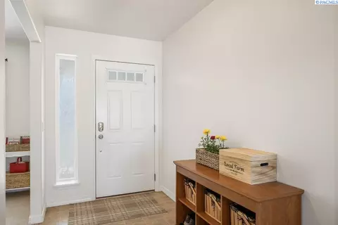 1110 SW Latour Peak, Pullman, WA 99163 photo 3