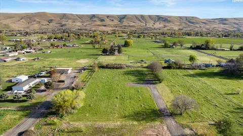 3 North Missimer Road, Prosser, WA 99350